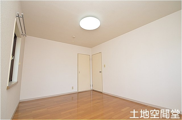 フレグランス里中の寝室|洋室7.5帖