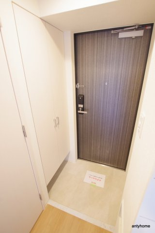 エスリード大阪梅田WEST　仲介手数料無料の玄関