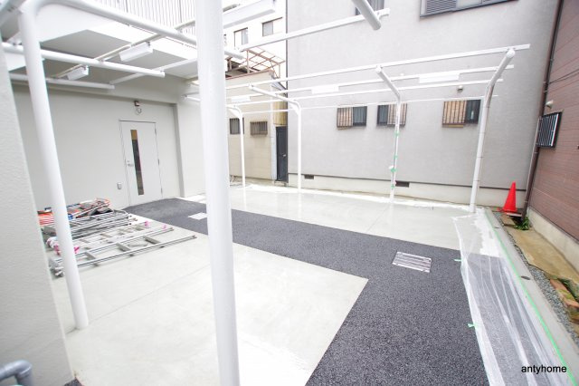 エスリード大阪梅田WEST　仲介手数料無料の駐車場
