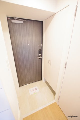 エスリード大阪梅田WEST　仲介手数料無料の玄関