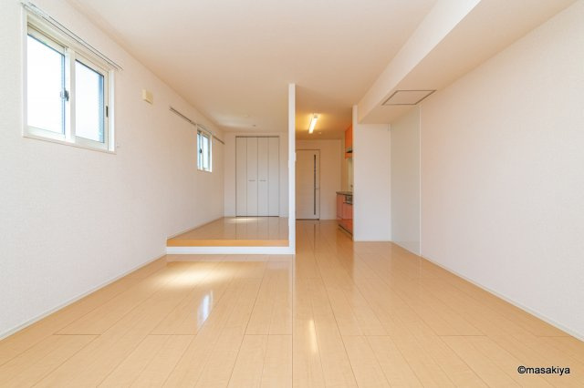 イナダ　バイシュラインの洋室|リビング