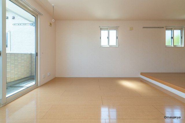 イナダ　バイシュラインの居間・リビング