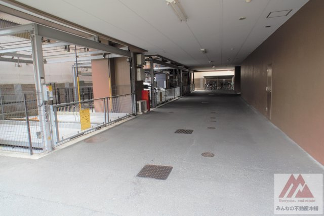 ラフォーレ諏訪野セントレの駐車場