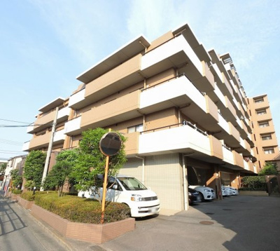 【外観】 | クレッセント蒲田東Ⅱ | 3階角部屋・全居室開口部があり、風通しが良く明るく気持ちの良いお部屋です。
天井高2.6ｍと開放感がございます♪