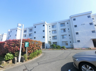 【外観】 | 前面に建物が無く日照・通風・眺望良好です。
LDKと一体感のある使いやすいシステムキッチン。