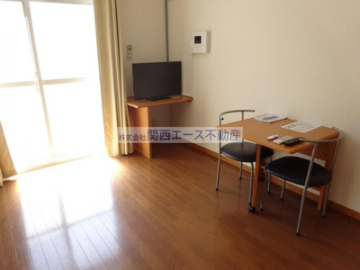 【居間・リビング】 | レオパレスサン・ビレッジⅡ