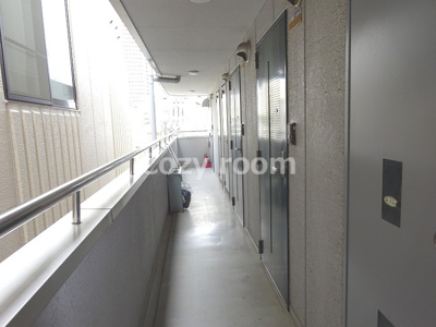 【その他共用部分】 | リバーライフ吹田 | 共有廊下です