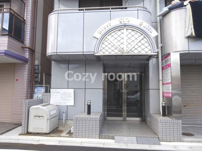 【エントランス】 | リバーライフ吹田 | マンション入口です