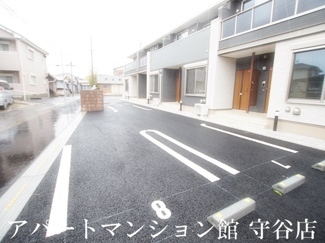 【駐車場】