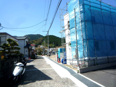 【前面道路含む現地写真】 | 高知市神田A号地新築戸建
