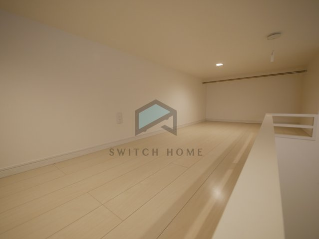 【洋室】 | クロスレジデンス布施 | ロフトです