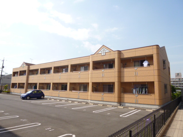 フリージアの駐車場