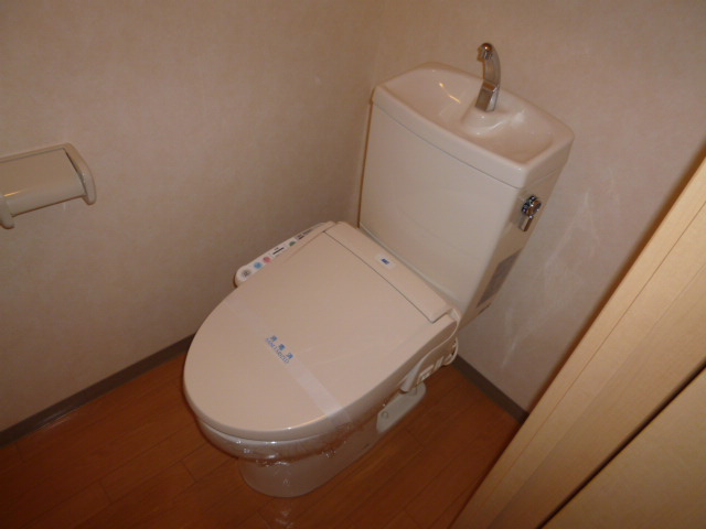 フリージアのトイレ|シャワー付きトイレ