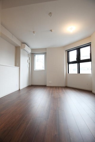 中央区新富１丁目の賃貸マンションの居間・リビング