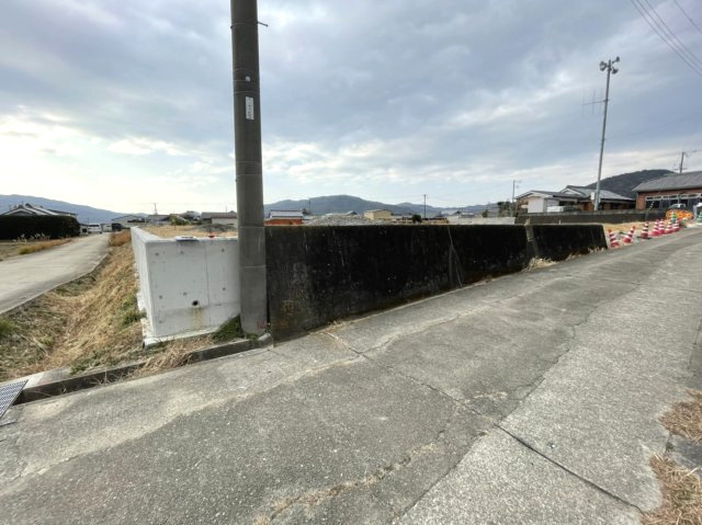 日高郡日高町荊木・土地・56602の前面道路含む現地写真