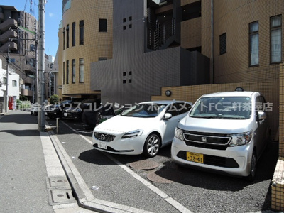 【駐車場】