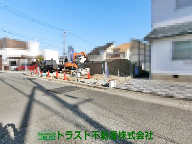 神戸市垂水区南多聞台６期１号棟の前面道路含む現地写真