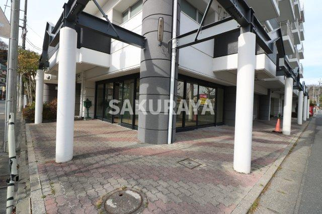 ラフェスタ足利本城のエントランス