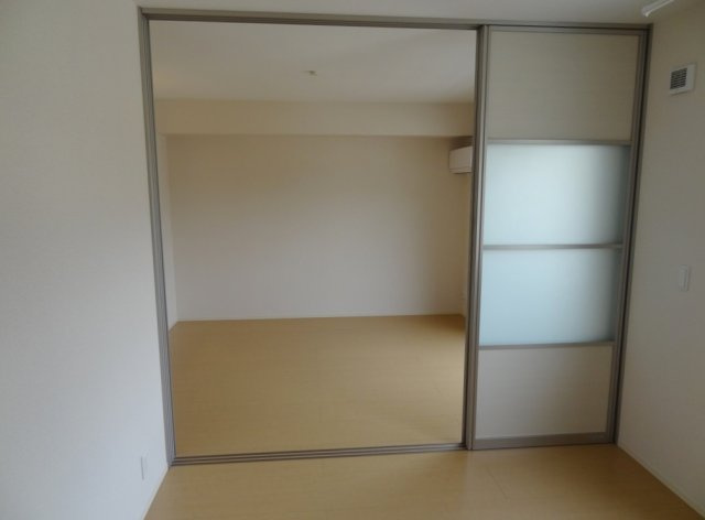 みつばち Ⅱの洋室