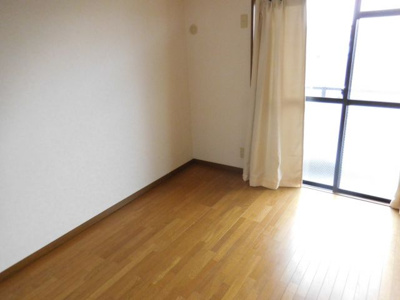 【居間・リビング】 | ロイヤル暁 | 写真は同マンション別部屋