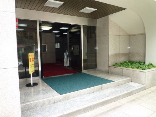 目黒第一花谷ビルのエントランス