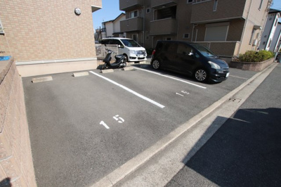 【駐車場】 | テキューロ　ウノ