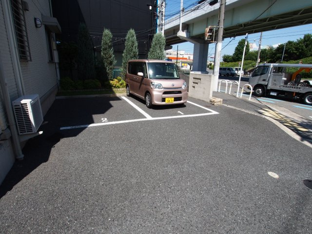 【駐車場】 | エスト・ファヴォーラ