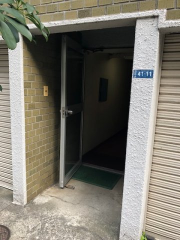 小玉ビルのエントランス