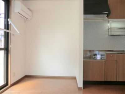 【居間・リビング】 | グランドールC棟 | 使いやすい居間です