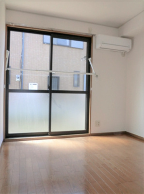 【居間・リビング】 | グランドールC棟 | おしゃれな居間です