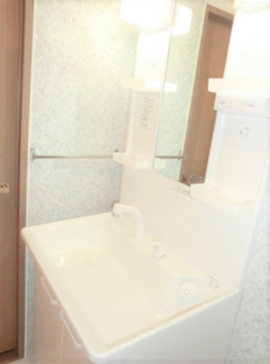 【洗面所】 | グランドールC棟 | 忙しい朝には欠かせない洗面所です