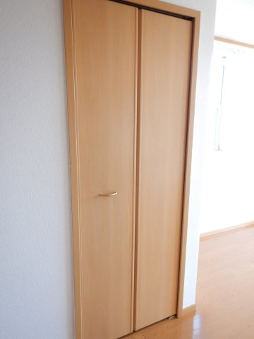 グランパレＫ Aの収納|総社市井手　グランパレＫ　1LDＫ　リビング収納