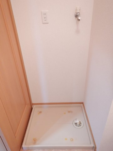 グランパレＫ Aのその他|総社市井手　グランパレＫ　1LDＫ　洗濯機置場