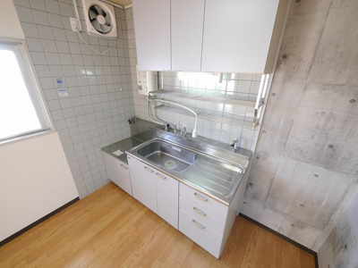 【キッチン】 | ヴィラ新多聞