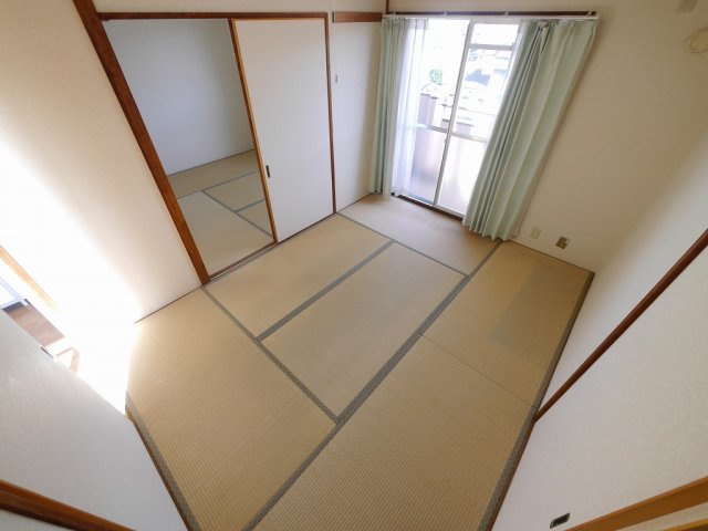 ヴィラ新多聞の和室