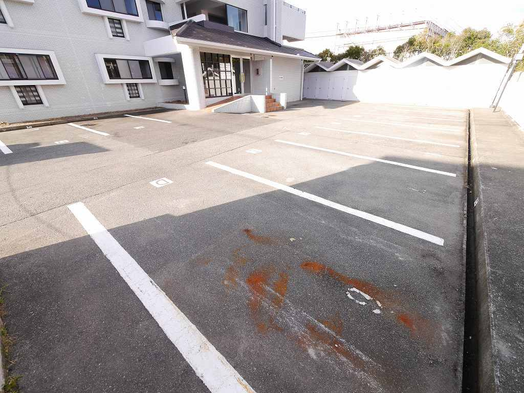 AQUA明石大久保の駐車場