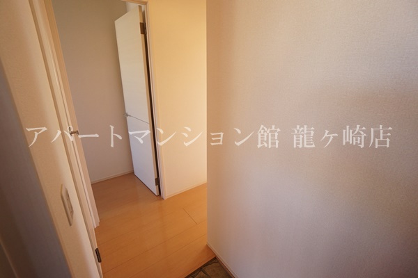 クレセントコートの内装