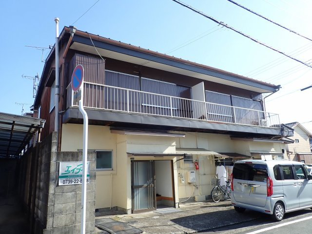 川根アパートの外観