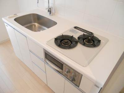 グラマシー京都（旧リエトコート塩小路堀川）のキッチン|２口ガスキッチン