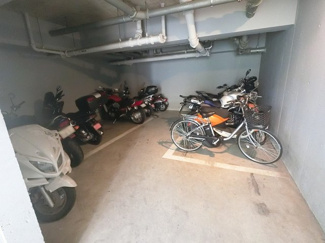 【その他共用部分】 | 敷地内駐輪場・バイク置場