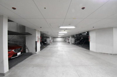 【駐車場】 | クレド磯子クレアール | 地下機械式駐車場
