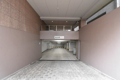 【駐車場】 | クレド磯子クレアール | 地下機械式駐車場