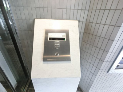 【その他共用部分】 | ベイサイドリゾート金沢八景 | オートロック付きのマンションです。
防犯面も安心です。