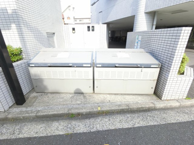 【その他共用部分】 | ベイサイドリゾート金沢八景 | ゴミ置き場です。
敷地内にあるのでゴミ出しが楽ちんです。