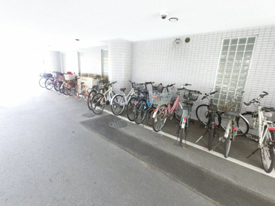 【その他共用部分】 | ベイサイドリゾート金沢八景 | 自転車置き場です。