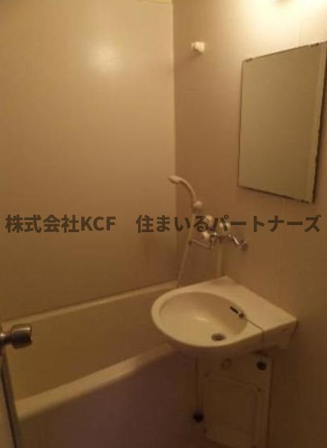 メゾンフジヨシの浴室|日々の疲れを癒すお風呂付です
