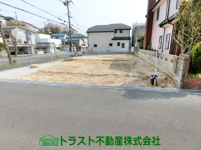 明石市大久保町山手台5期1号棟の前面道路含む現地写真
