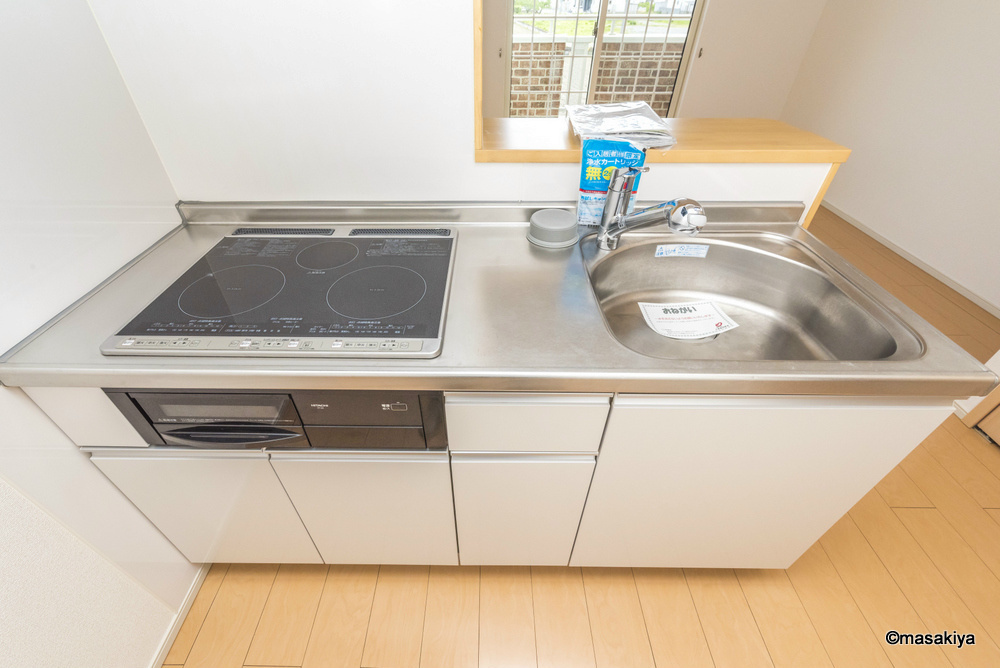 プリムヴェールのキッチン|カウンターキッチン　IHクッキングヒーター付き