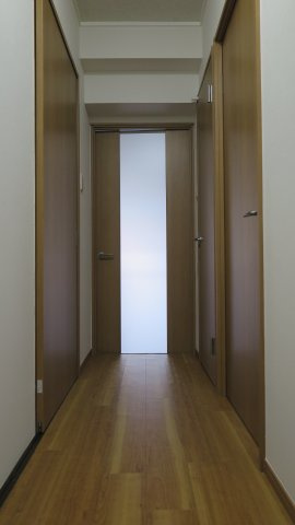 カルム難波の玄関