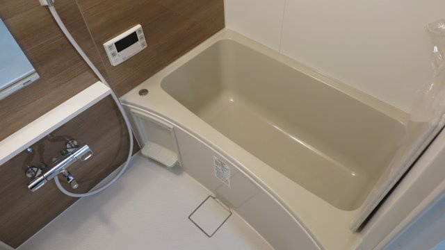 カルム難波の浴室